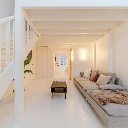 Duplex Elegant Et Calme, Plein Centrre