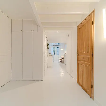 شقة Duplex Elegant Et Calme, Plein Centrre *